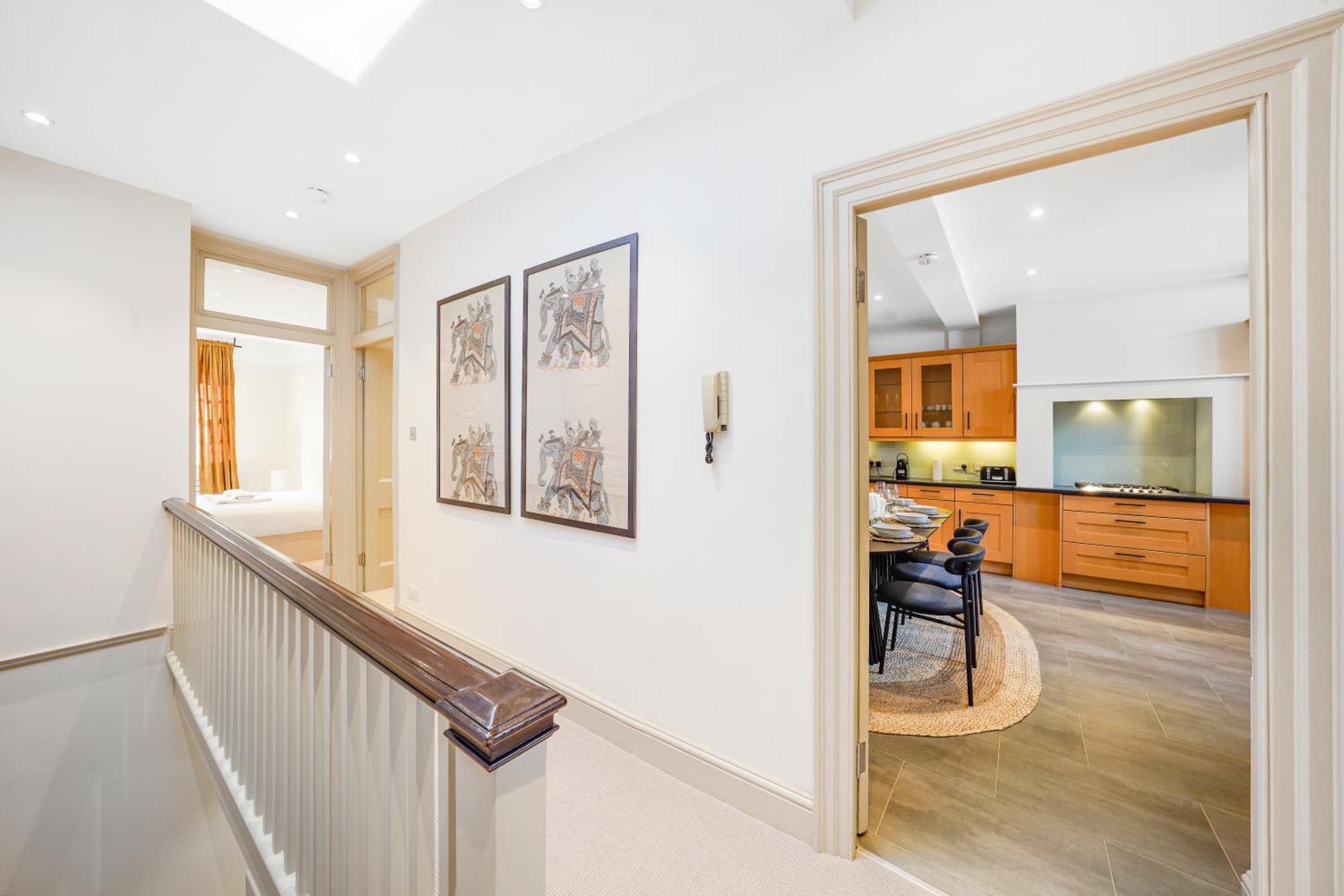 Spacious And Modern 4 Beds Home In Kensington Londra Esterno foto